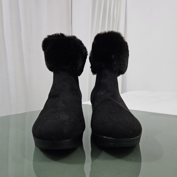 Dkny Abri Faux-Fur Wedge Booties in Black & Gold Women’s Size 7.5M - Picture 8 of 11